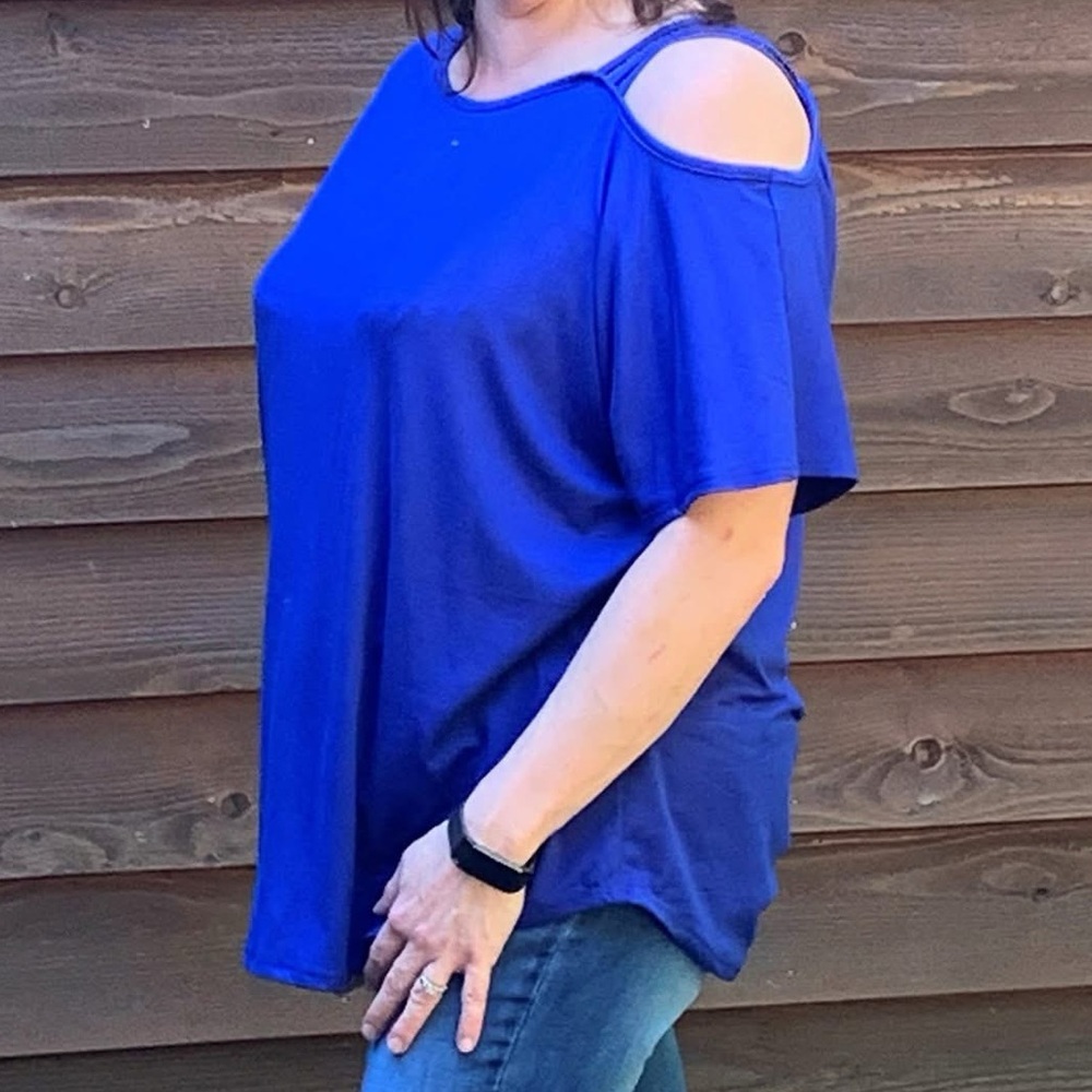 Lindsay Cold Shoulder